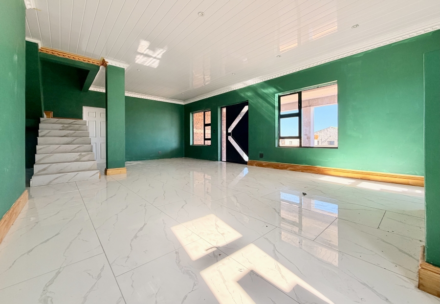 5 Bedroom Property for Sale in Hawston Western Cape